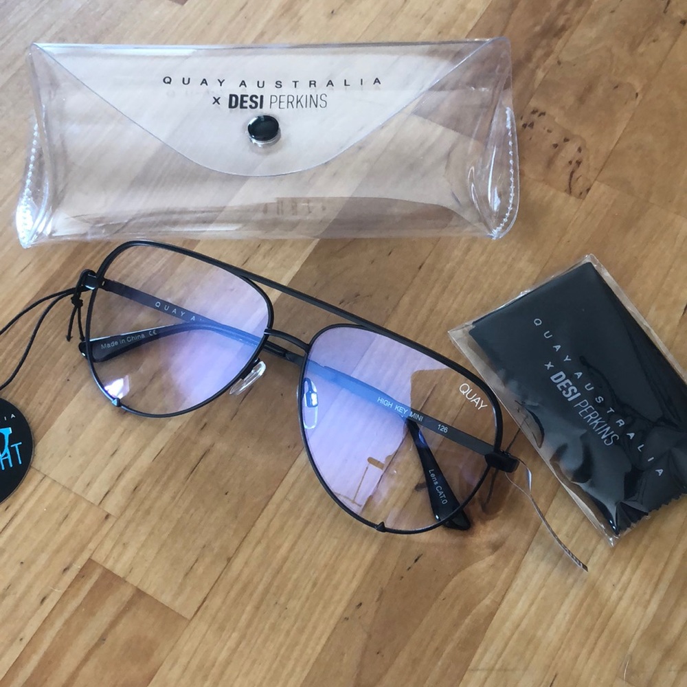 Quay AustraliaXDesi Perkins High Key Mini